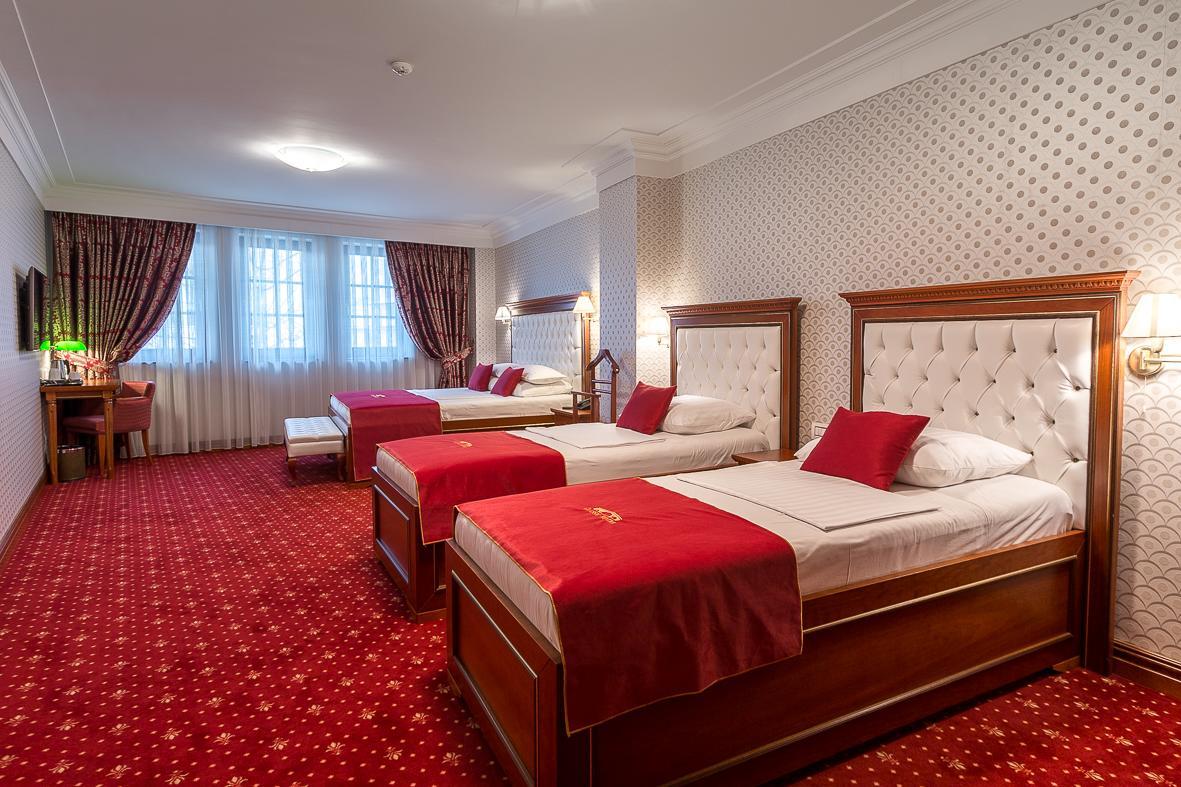 Classic Hotel Призрен Екстериор снимка